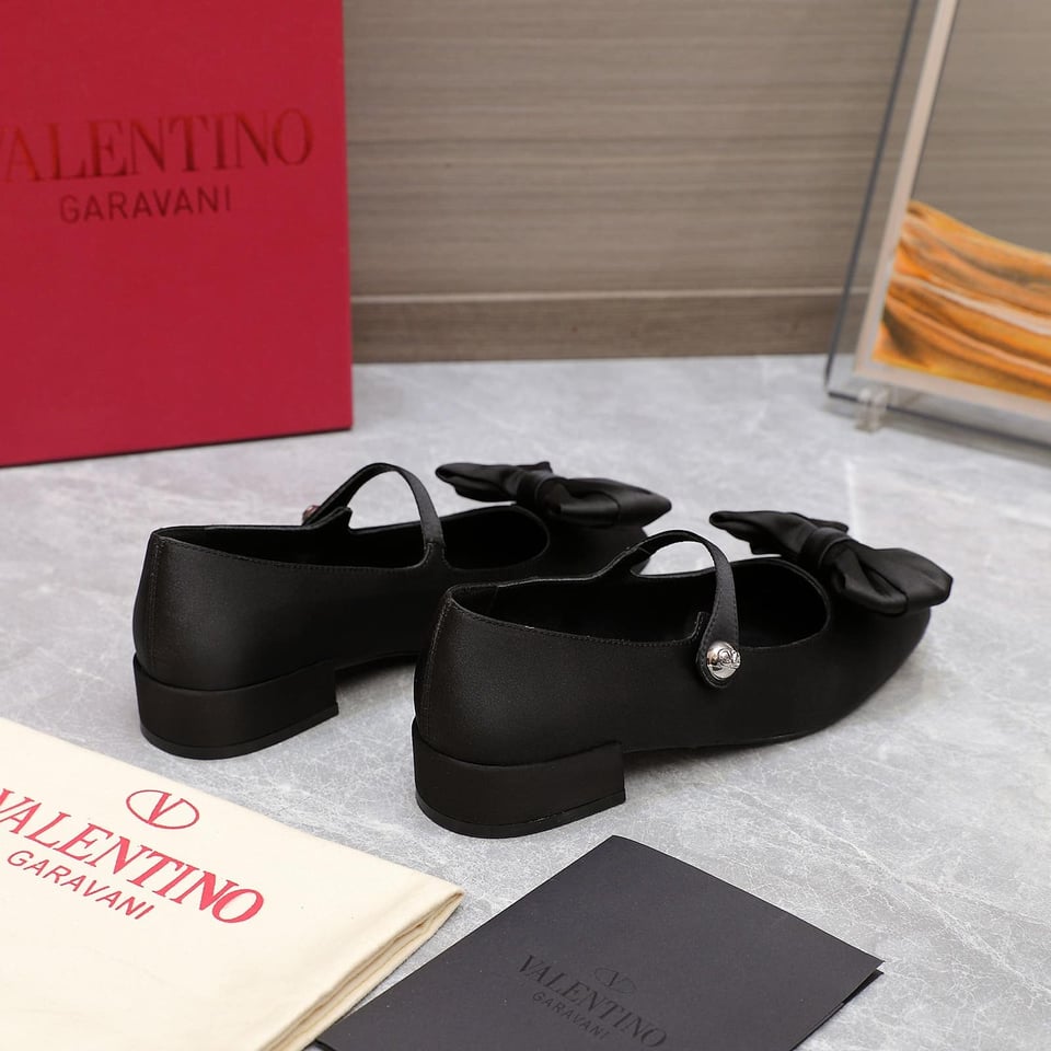 Valentino Garavani Bowjane Mary Jane Ballerina In Black 5W0S0Ki3Jiv 0No view 3