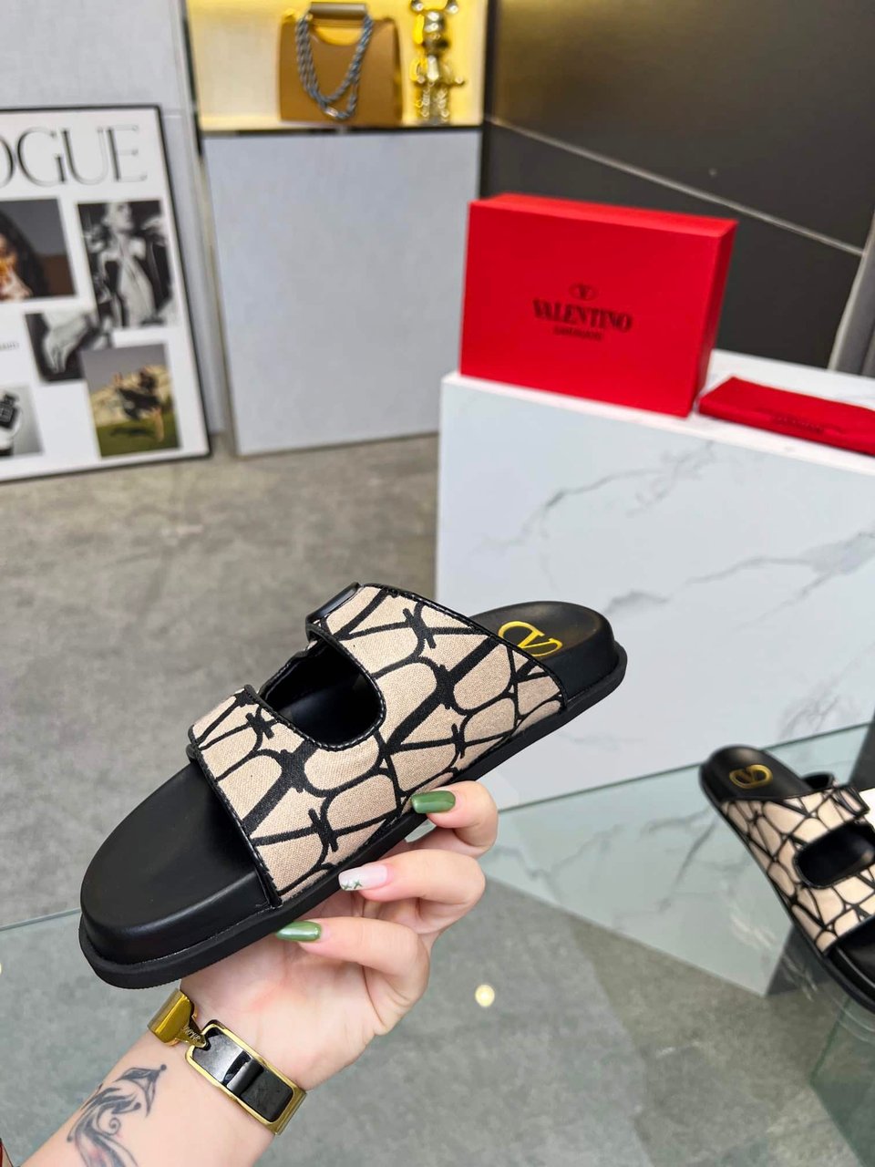 Valentino Garavani Vlogo Toile Iconographe Sandal Black Beige view 4