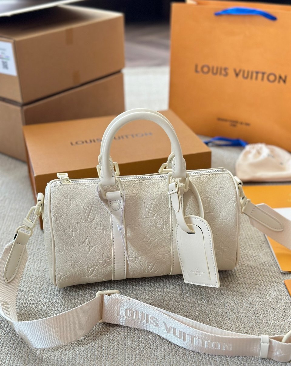 Louis Vuitton Keepall Bandouli Re Full Moon 25Cm M24434 view 4