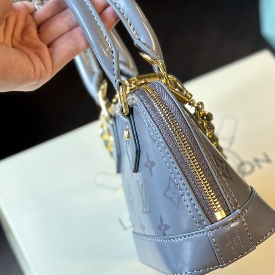 Louis Vuitton Alma Bb Gris Trianon 18Cm M12561 view 7