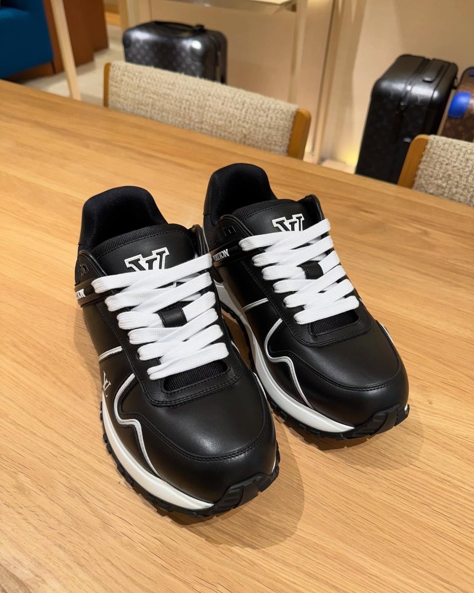 Louis Vuitton Black-White Leather Sneakers For Men view 4