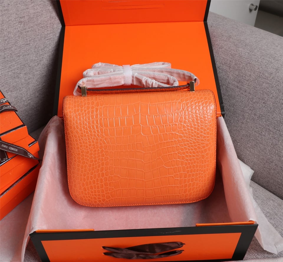 Hermès Mini Constance 19 Shiny Alligator Gold Hardware Orange 19cm / 7.5in view 10