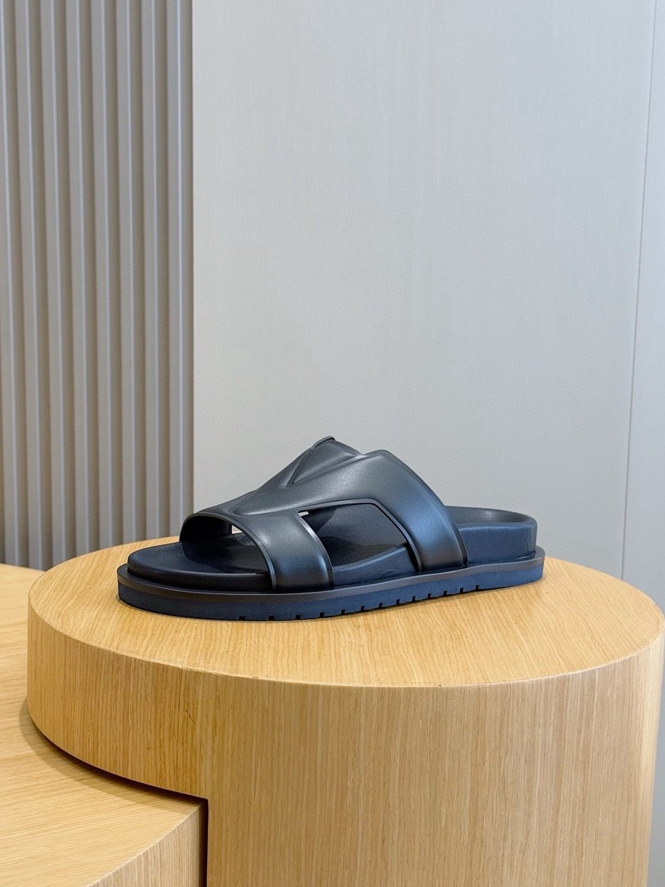 Louis Vuitton LV Oasis Mule Blue for Men view 5
