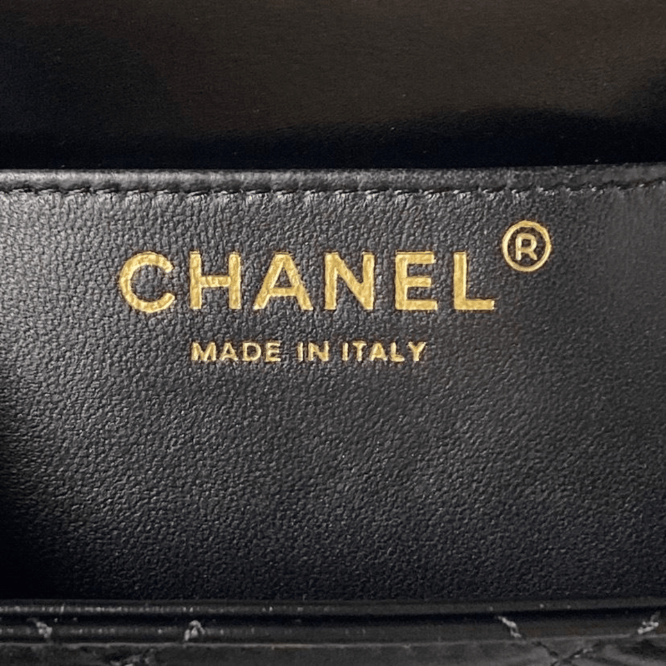 Chanel Shiny Calfskin &amp; Gold-Tone Metal Black 19.2cm/7.6in view 7