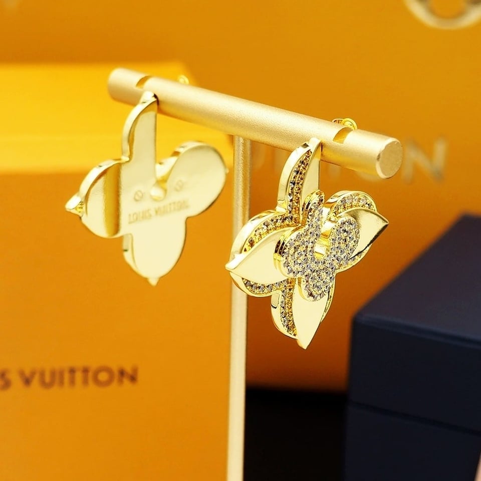 Louis Vuitton Lv Medaillon Earrings M01995 view 6