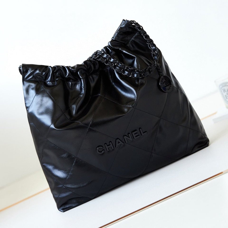 Chanel 22 Hobo Black Calfskin Black Hardware view 2