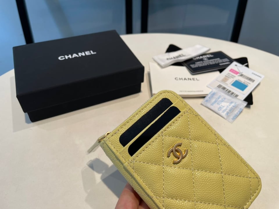 Chanel Zipped Coin Purse 11 Yellow Grained Calfskin view 8