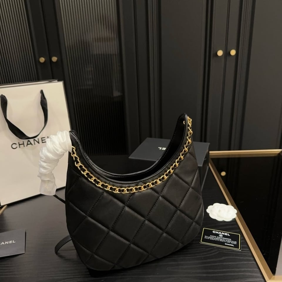 Chanel Hobo Handbag Shiny And Gold Tone Black 27Cm/10.6in view 6