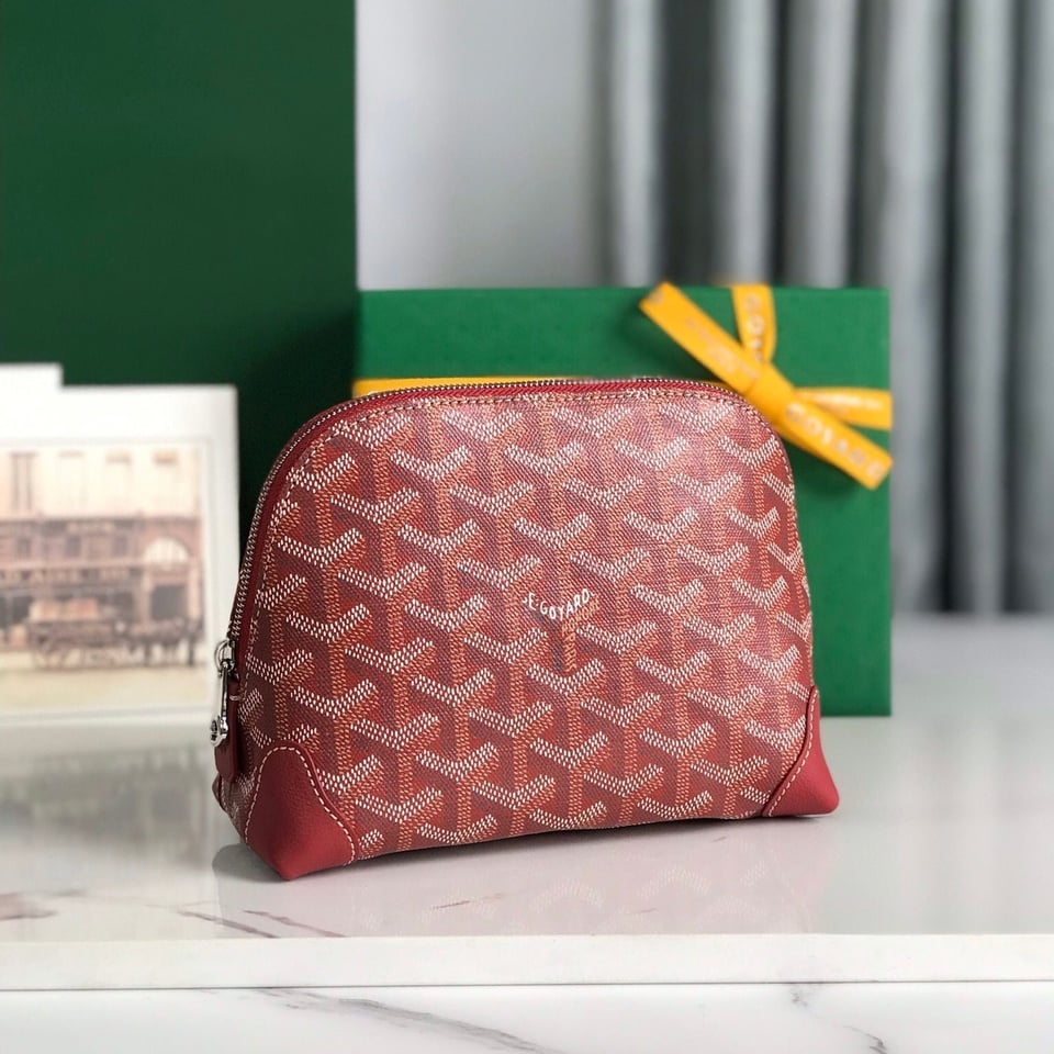 Goyard Vendôme Cosmetic Pouch 17 Cm Classic Red Goyardine Canvas And Calfskin Trim view 11