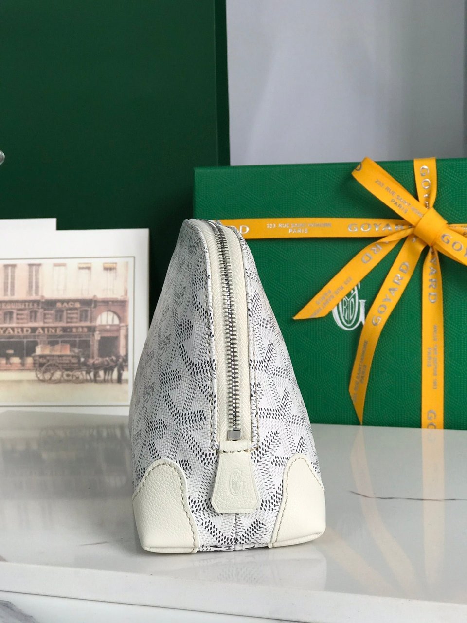 Goyard Vendôme Cosmetic Pouch 17cm White Goyardine Canvas And Calfskin Trim view 5