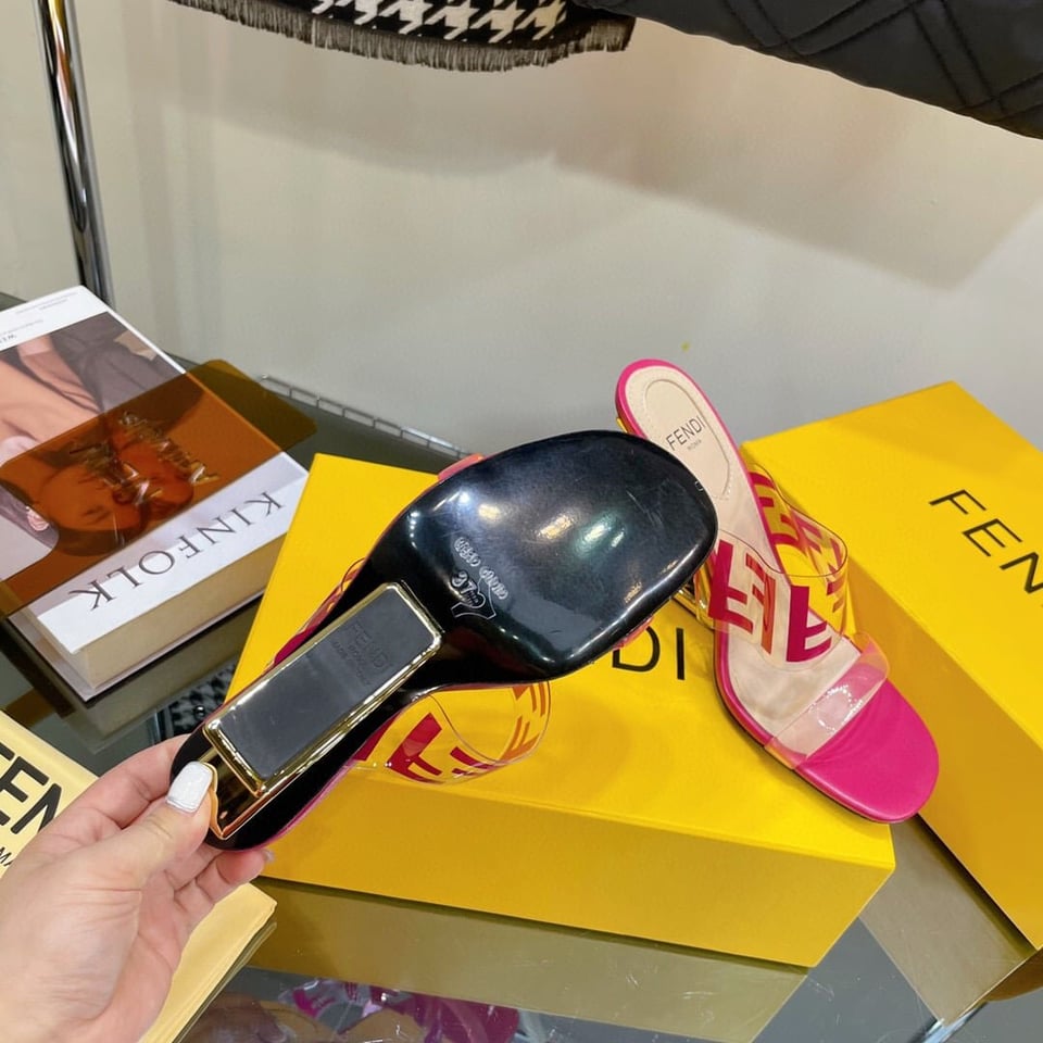 Fendi First Ff Transparent Plastic Handle Pink view 8