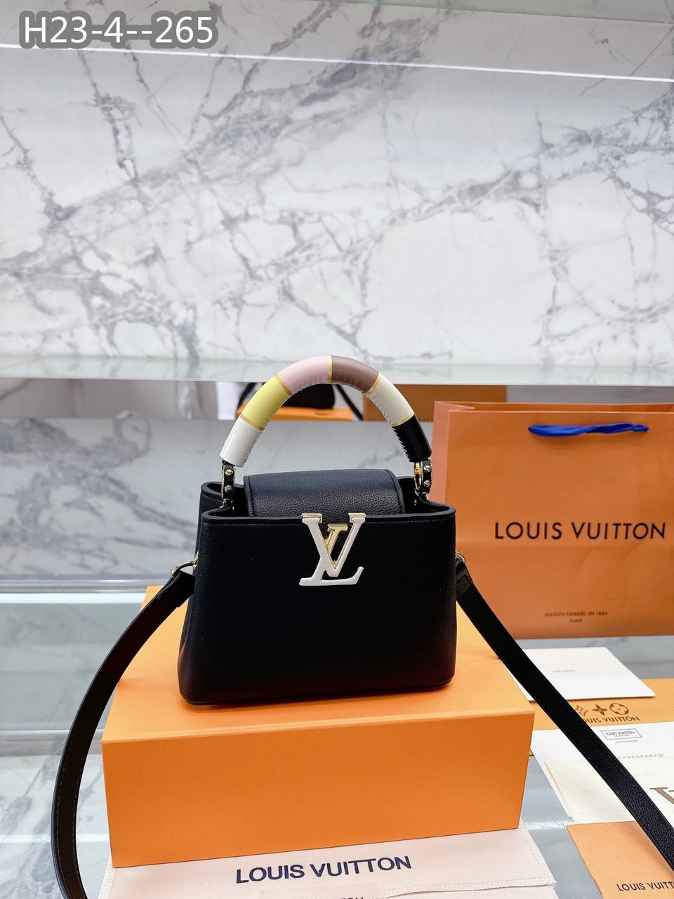 Louis Vuitton Mini Capucines Black 20Cm M21920 view 3