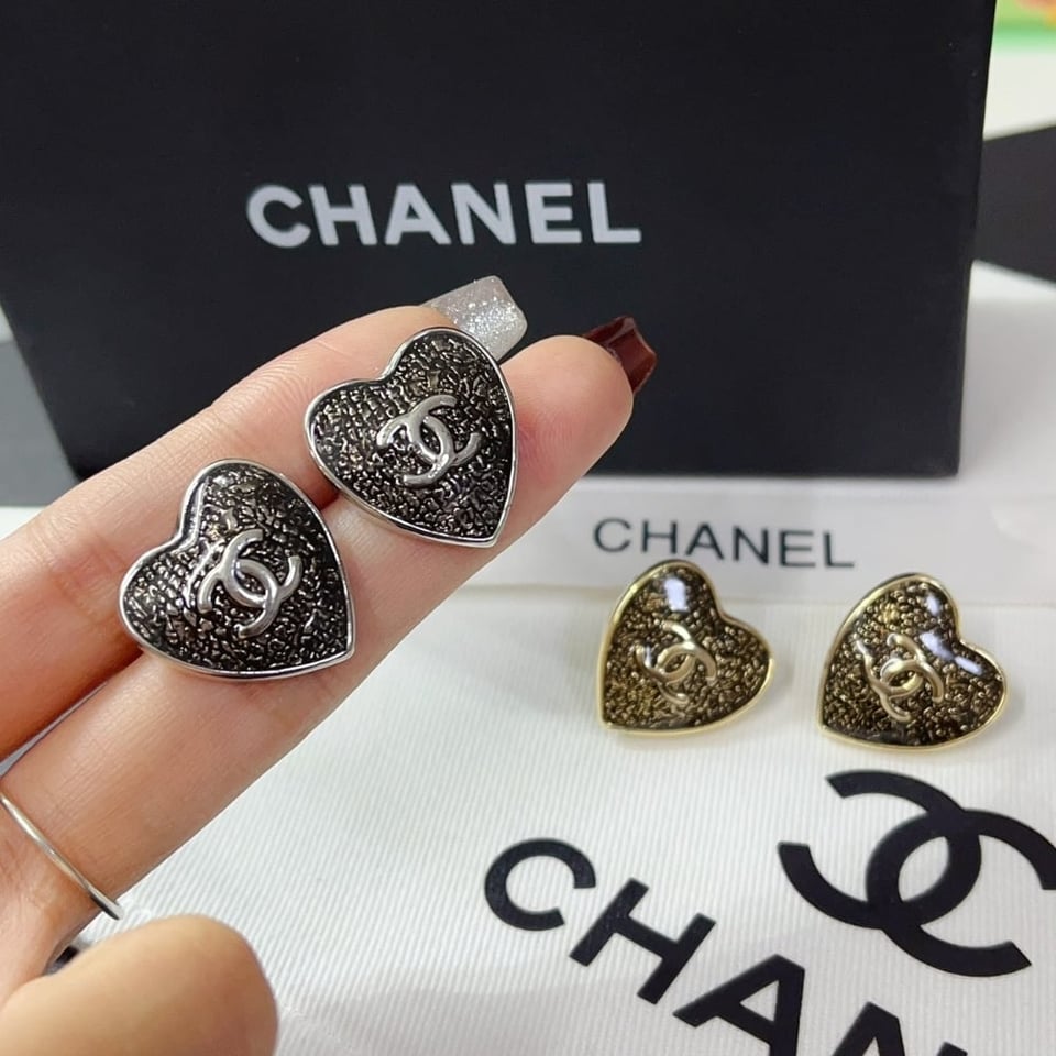 Chanel Stud Earrings Silver And Black view 4