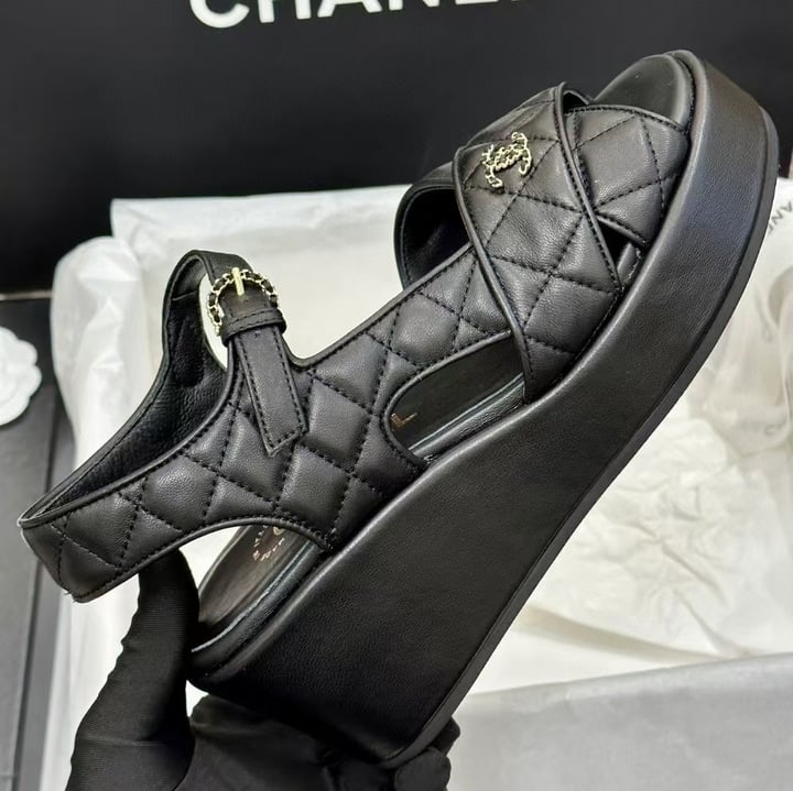 Chanel Quilted Sandals Black G39918 view 4