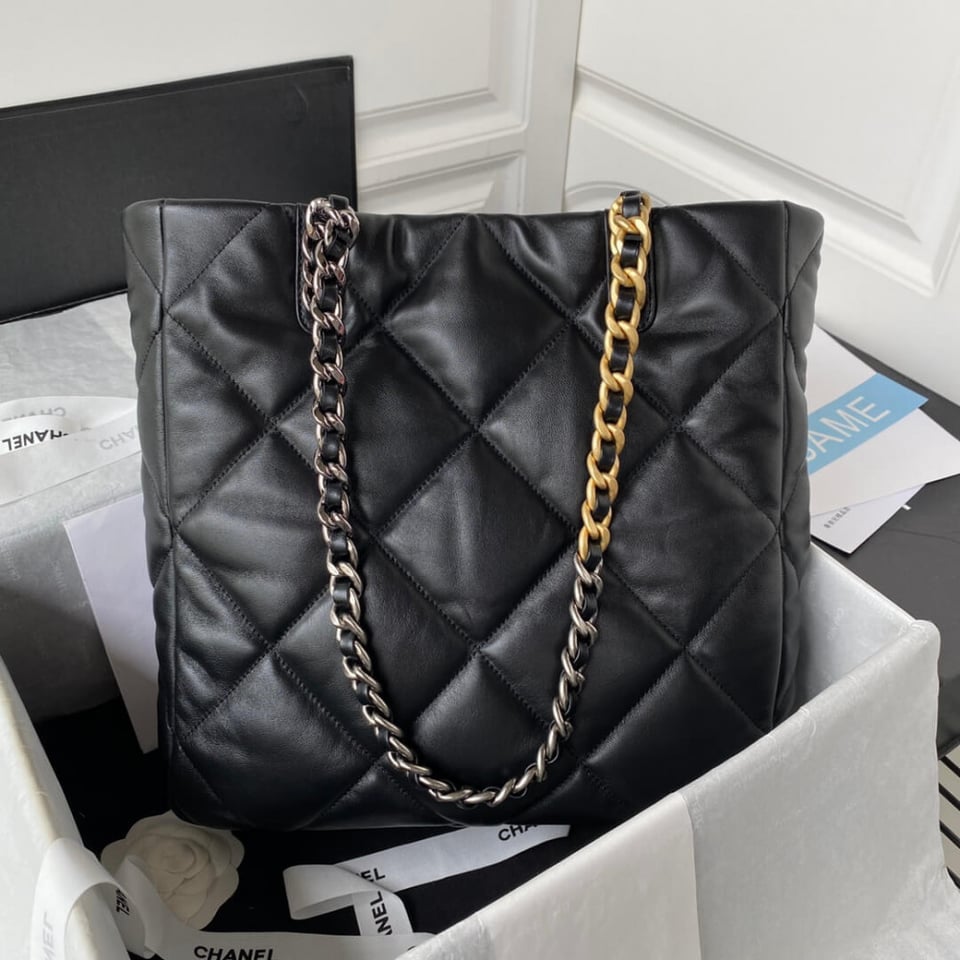 Chanel 19 Black Lambskin Quilted Shopping Bag 37cm view 4