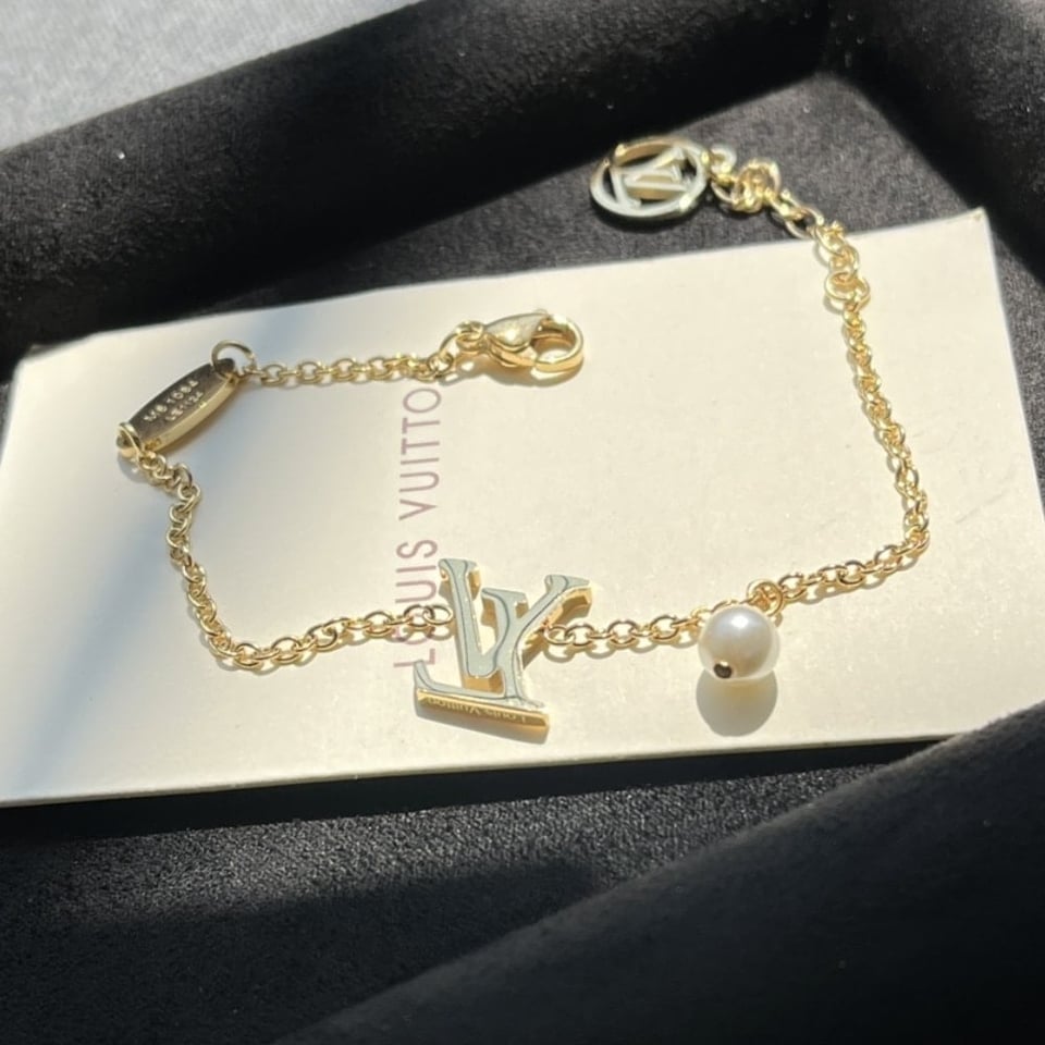 Louis Vuitton Lv Iconic Louisa Bracelet M1450A view 6