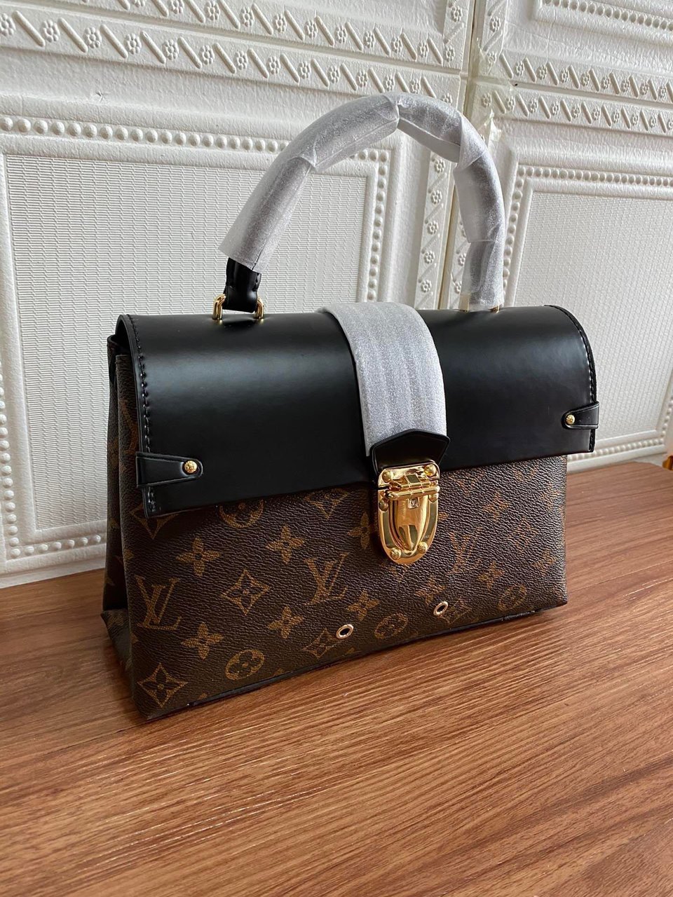 Louis Vuitton One Handle Monogram Flap Mm 25Cm view 11