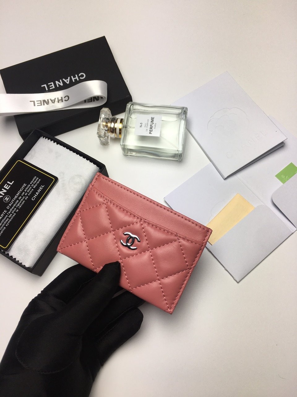 Chanel Card Holder 11.2 Coral Calfskin Silver Icon view 3
