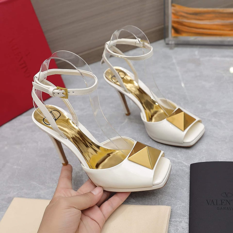 Valentino Garavani Roman Gold Stud Block Pump White view 5