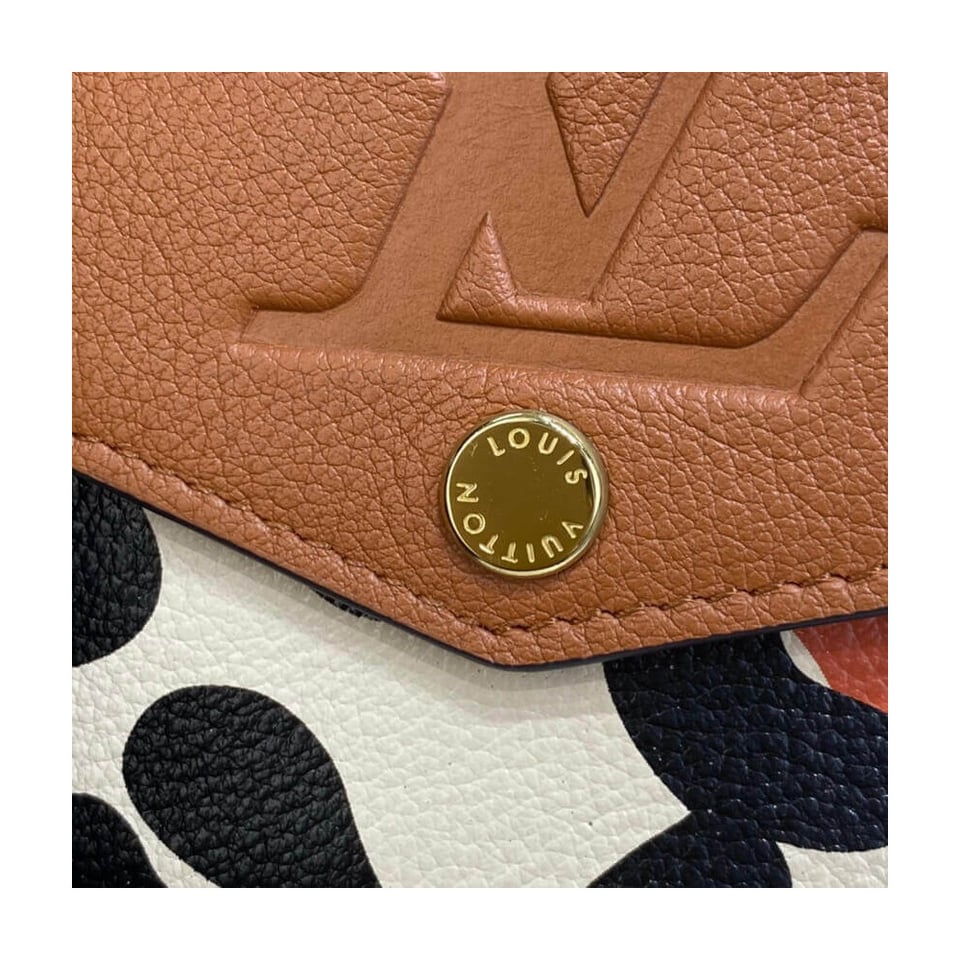 Louis Vuitton Key Pouch Caramel view 6