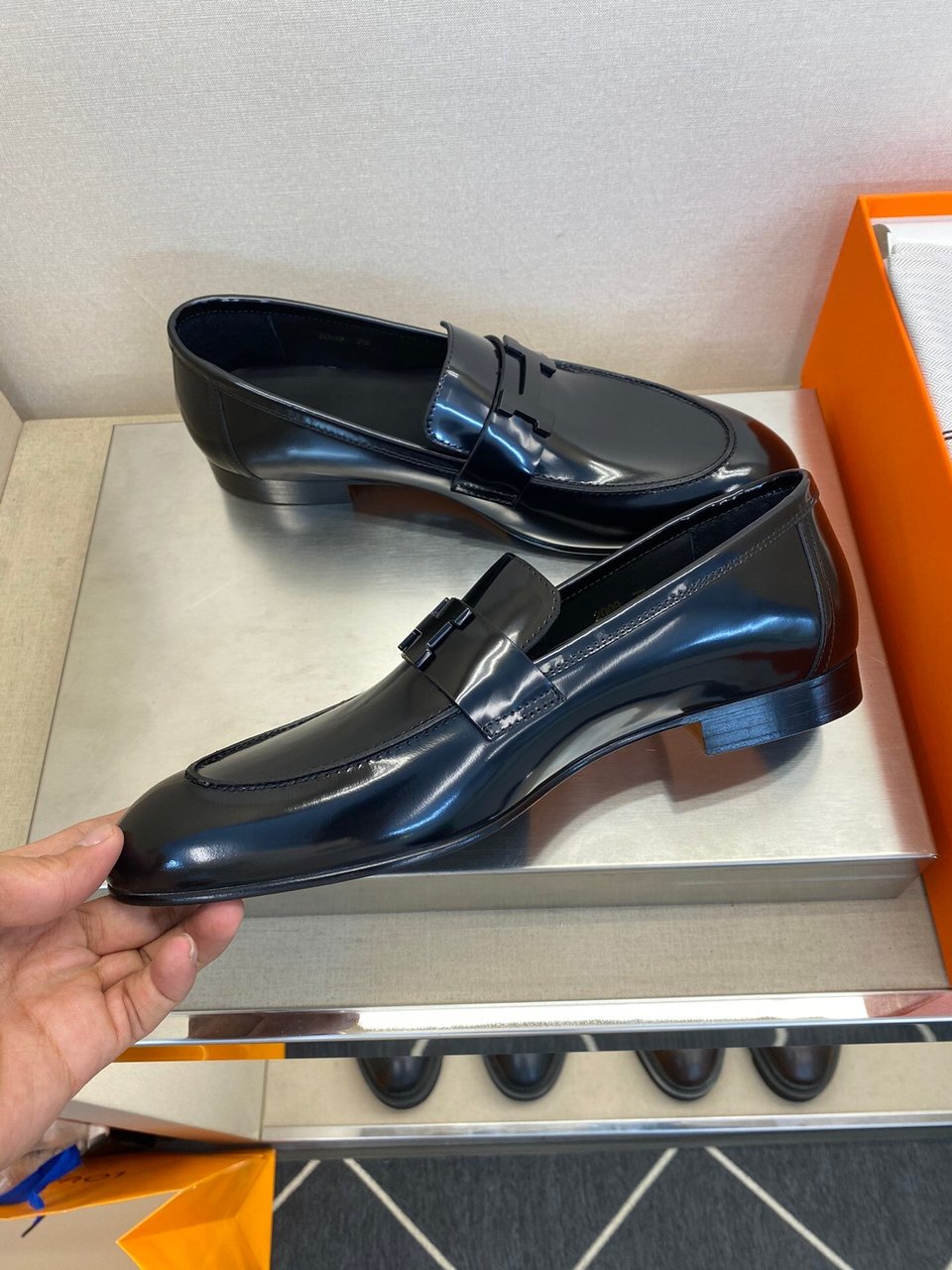 Hermès H-Buckle Polished Black Leather Loafers for Men view 4