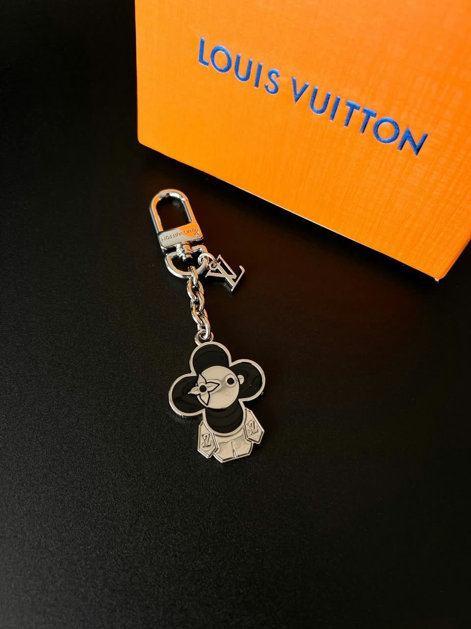 Louis Vuitton Vivienne Keychain Black Color Silver-tone 11cm/4.3in view 4