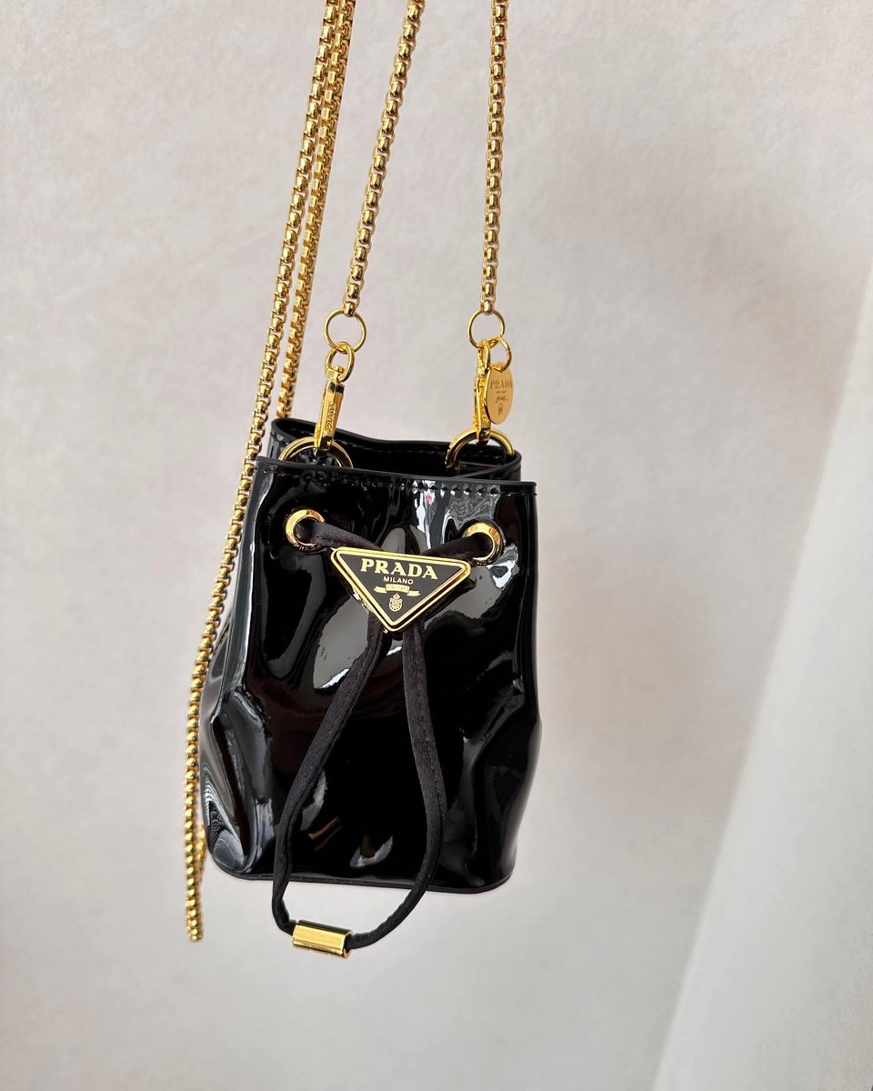 Prada Patent Leather Mini Pouch Black 14Cm view 3