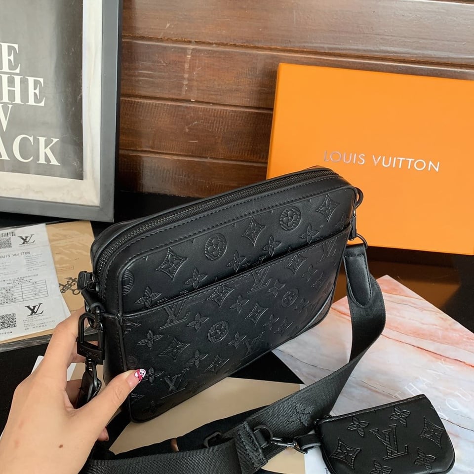 Louis Vuitton Duo Messenger Bag Black 25Cm M69827 view 6