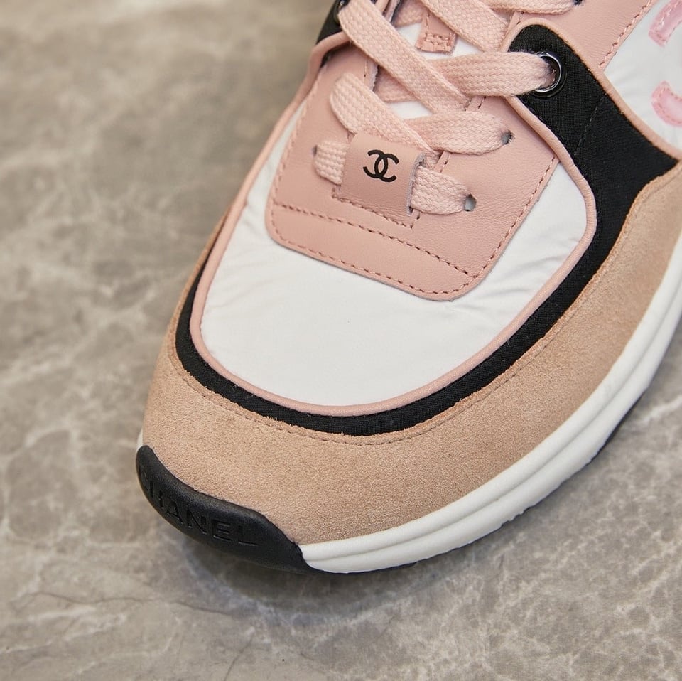 Chanel Wmns Sneaker Pink Black G34360 Y51525 K1276 view 4