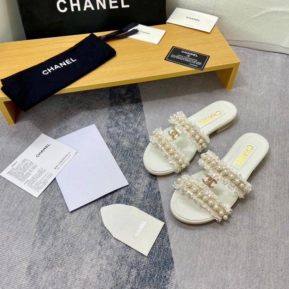 Chanel Mule Slippers Pearl Tweed White view 11