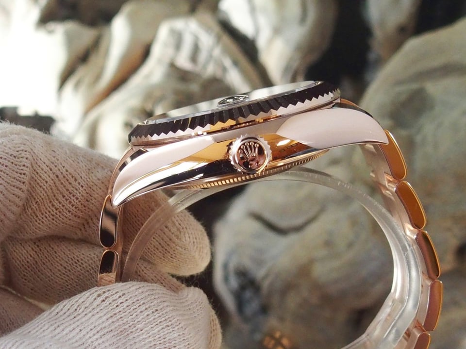 [Superclone] Rolex Sky-Dweller 42 mm Chocolate Dial Oyster 336935 view 2