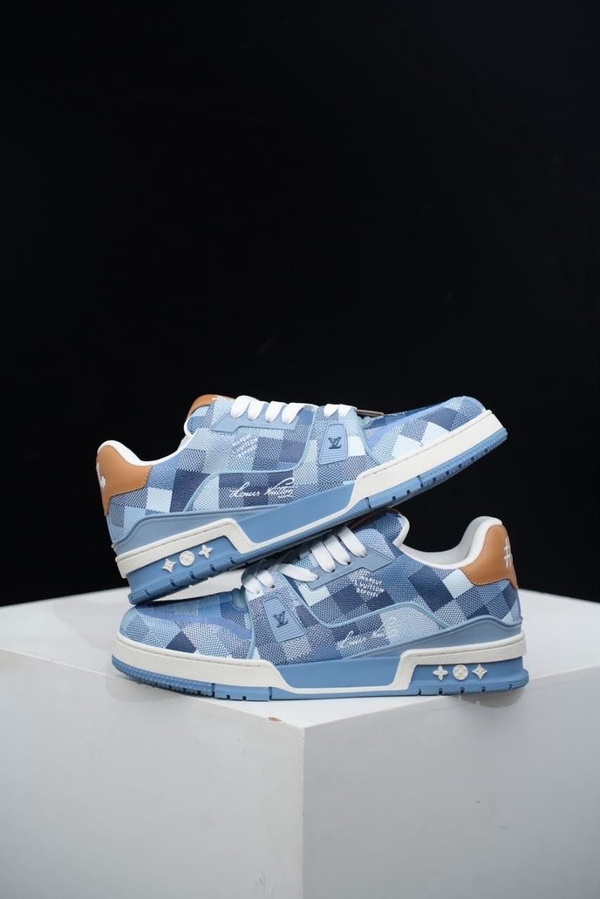Louis Vuitton Trainer Sneakers Blue Textured Calfskin 1AKCCR view 4