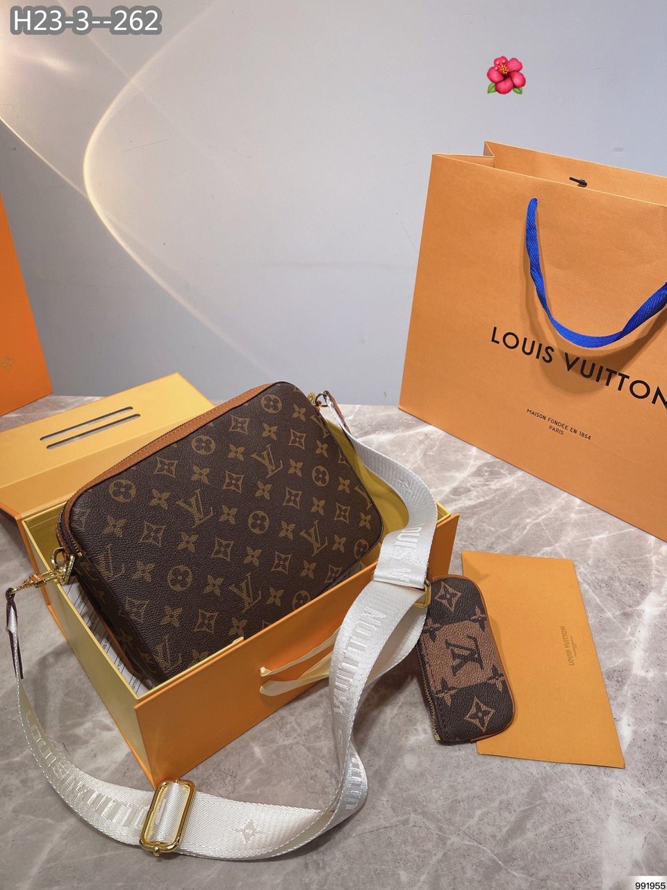 Louis Vuitton Trio Messenger Brown 25Cm M45965 view 3