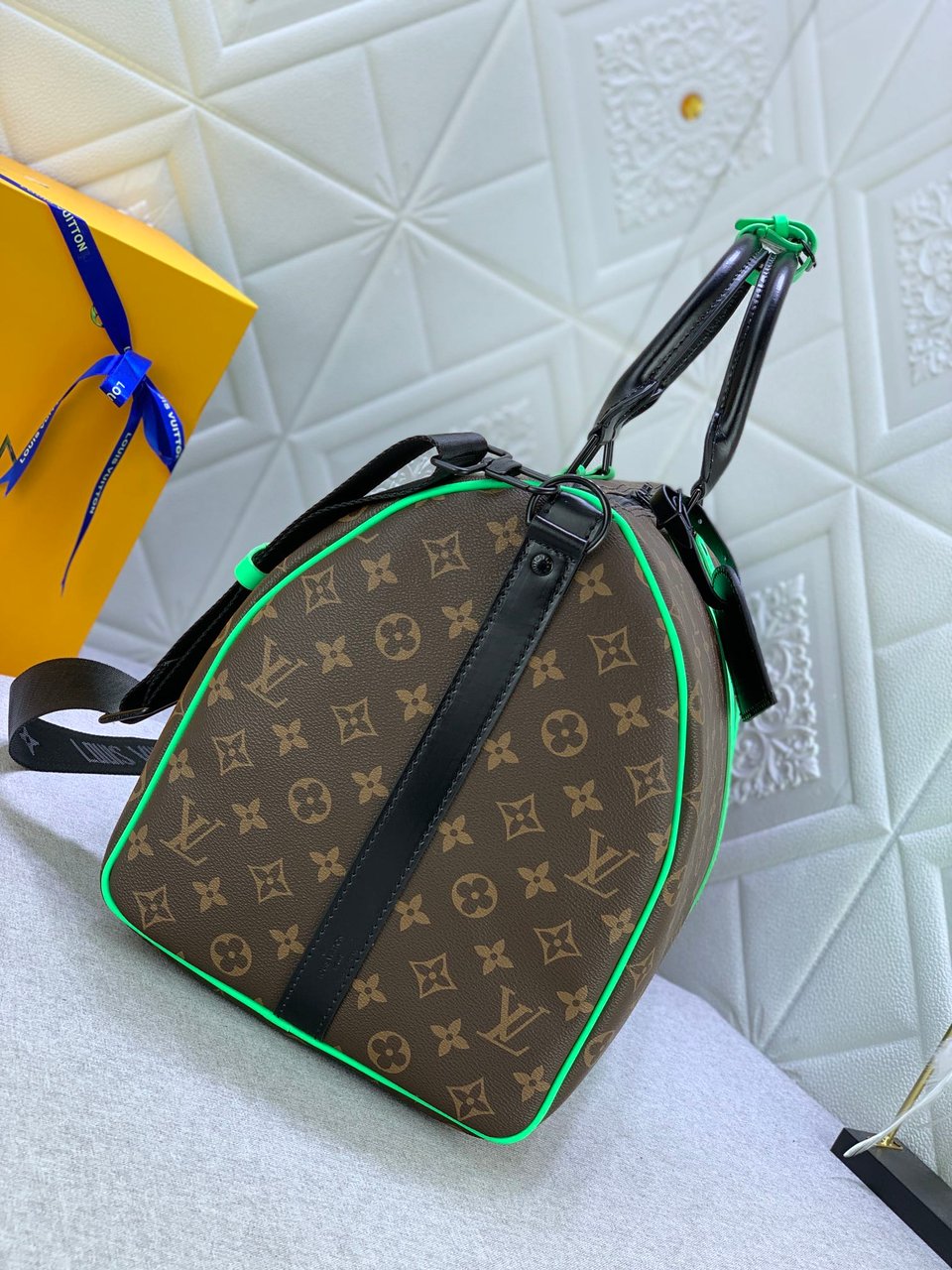 Louis Vuitton Keepall Bandoulire 50 Brown And Mint Line Macassar Canvas M46259 view 3
