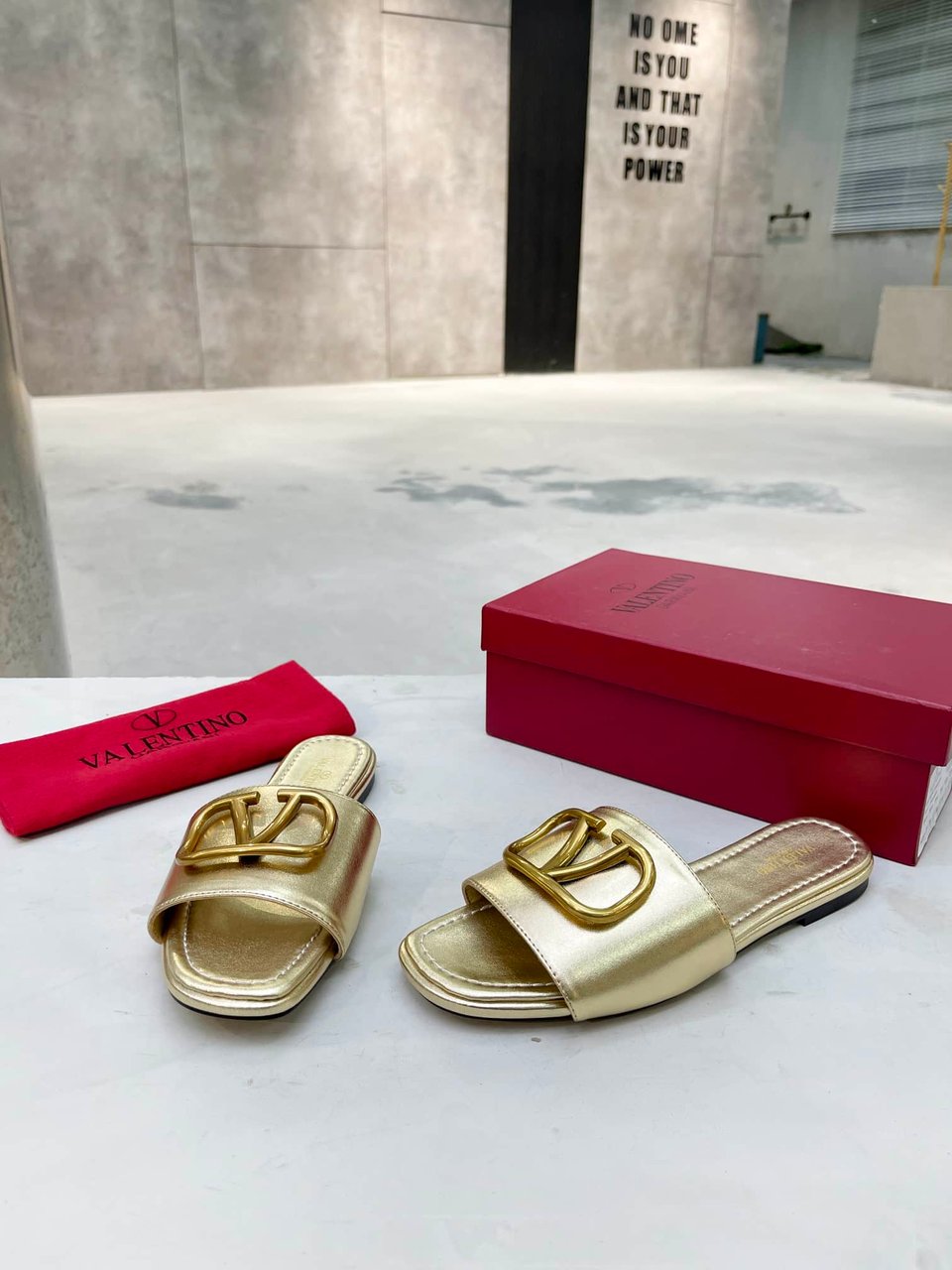 Valentino Garavani Vlogo Signature Slide Sandal Gold view 7