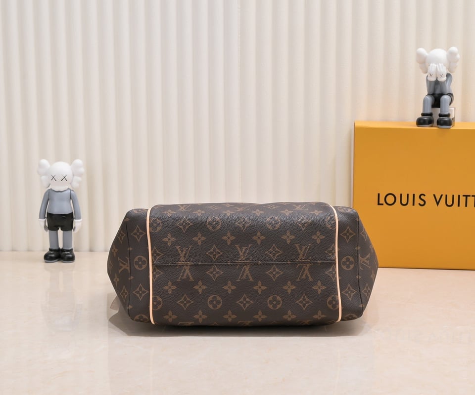 Louis Vuitton Totally Monogram Canvas Mm 43Cm view 5