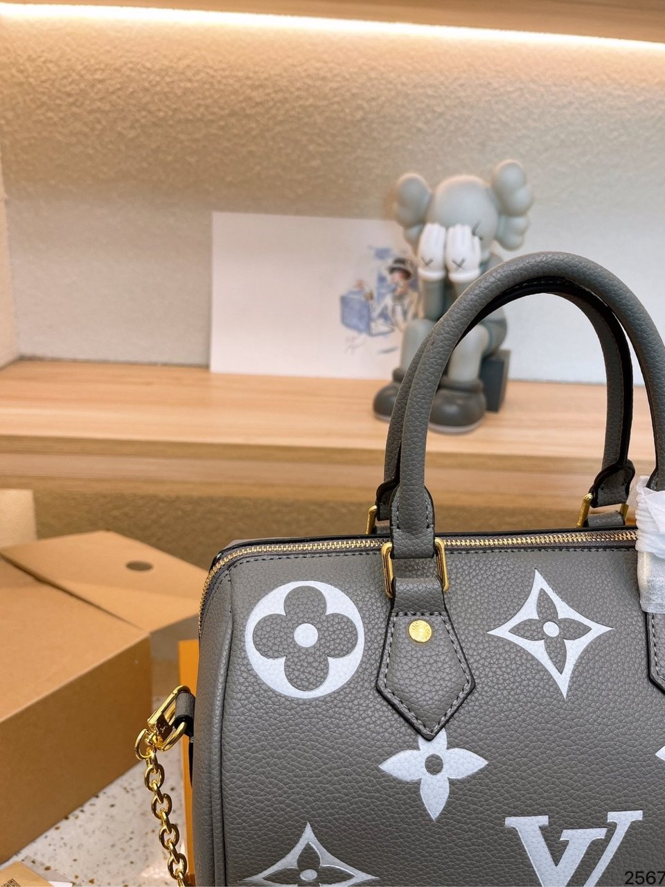 Louis Vuitton Speedy Bandouli Re 20 Monogram Empreinte Leather 20Cm M46575 view 6