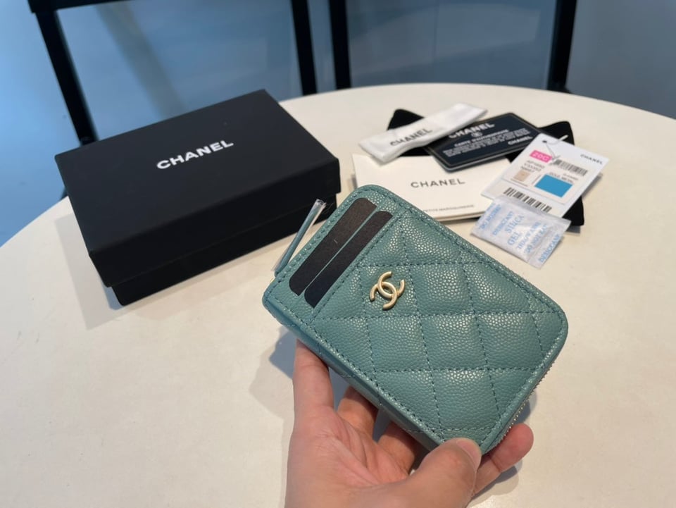 Chanel Zipped Coin Purse 11 Sapphire Grained Calfskin view 4