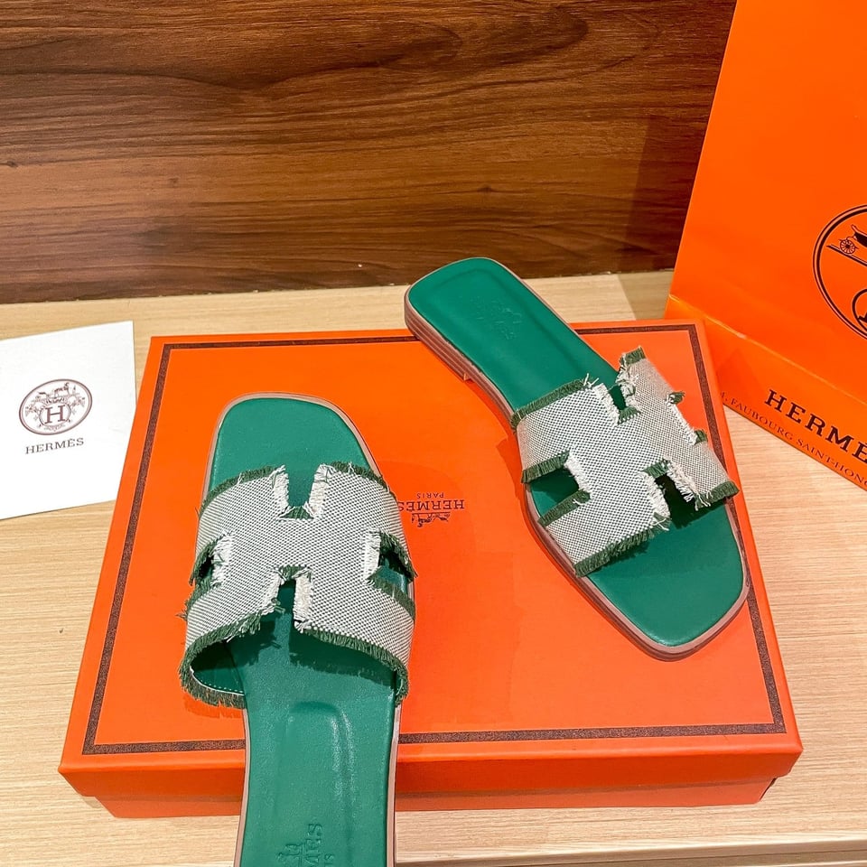 Hermes Oran Sandal Green H231095Z V1350 view 9
