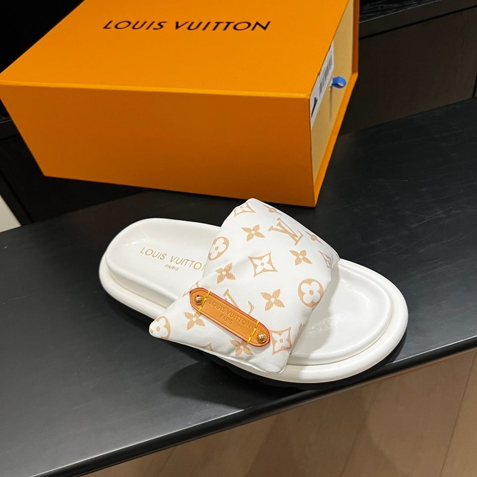 Louis Vuitton Pool Pillow Flat Comfort Mule Sandals Beige 1Acjza view 8