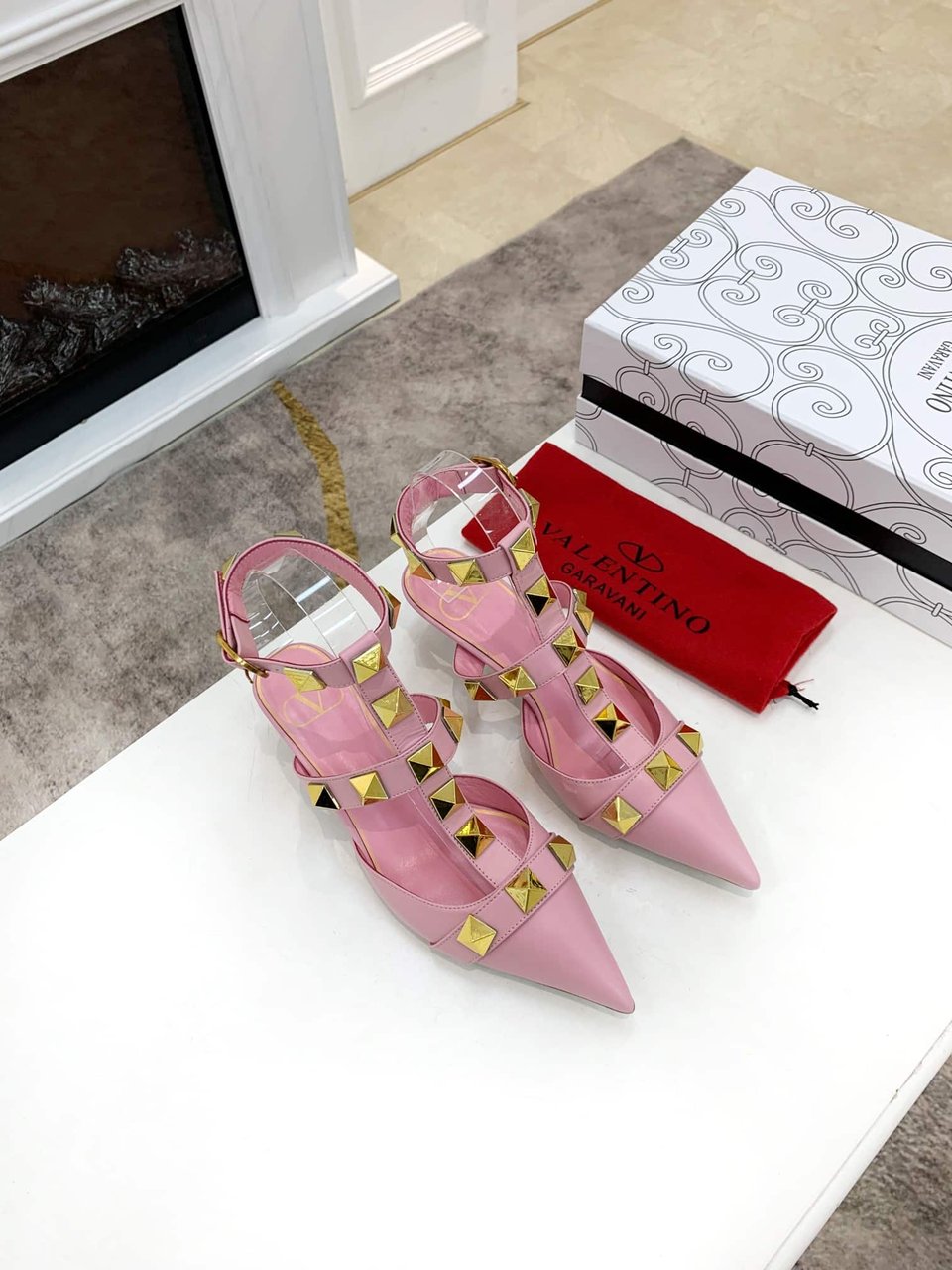 Valentino Garavani Roman Stud Kitten Heel Pumps Pink view 4
