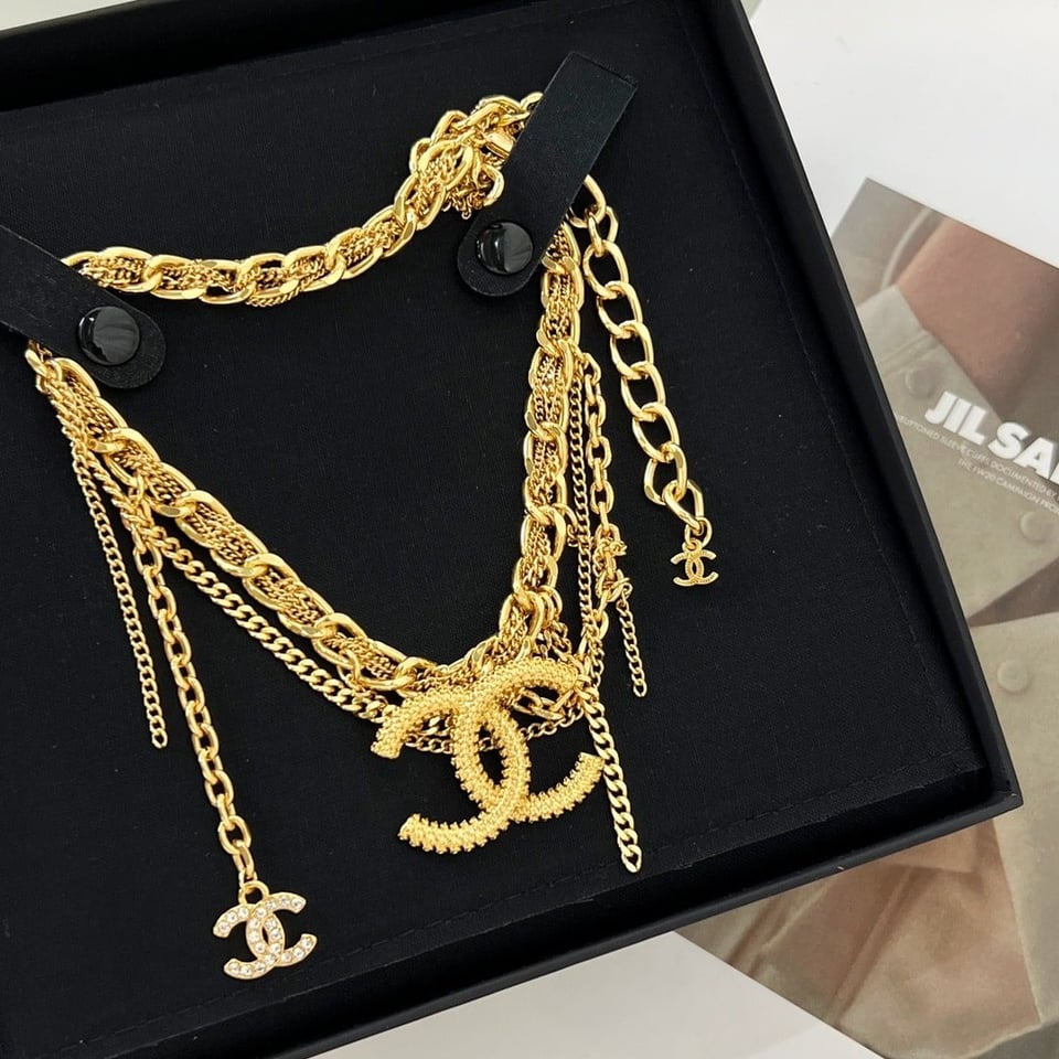 Chanel Cc Necklace Gold view 5