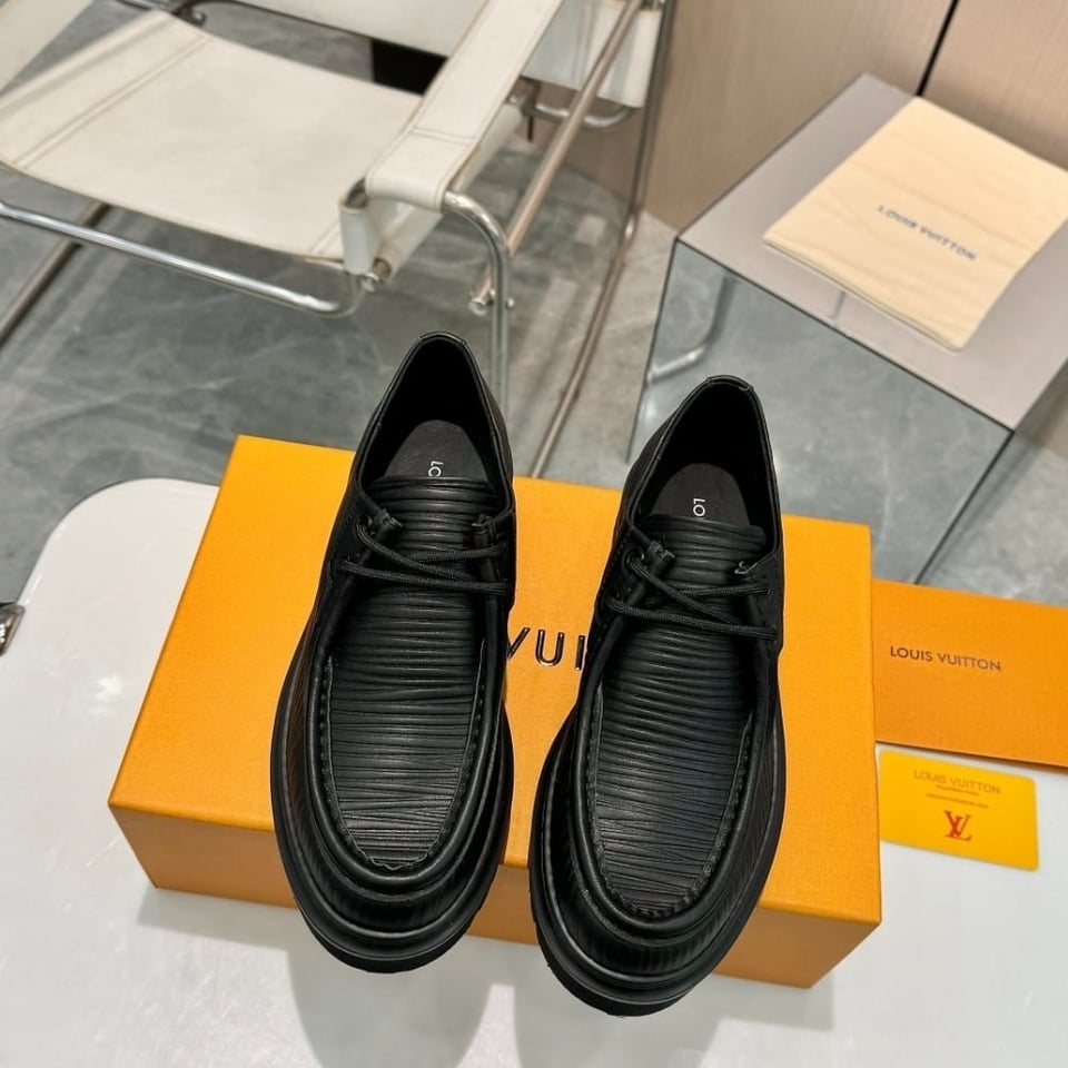 Louis Vuitton Ranger Derby Black 1Ac64U view 5