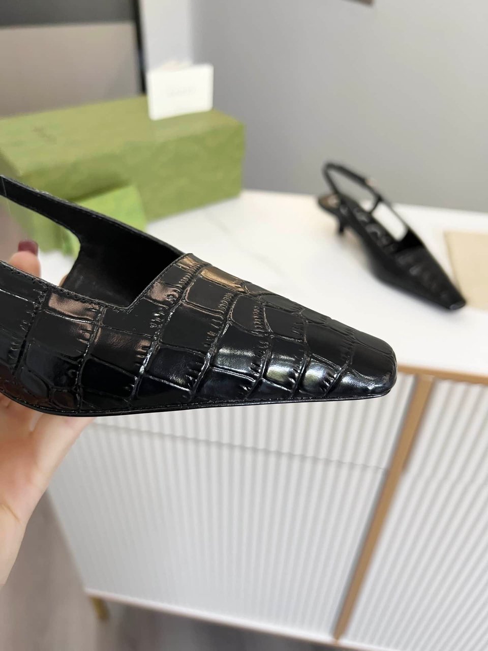 Gucci Women?S Crocodile Print Pump Black 674666 Ukq00 1000 view 6