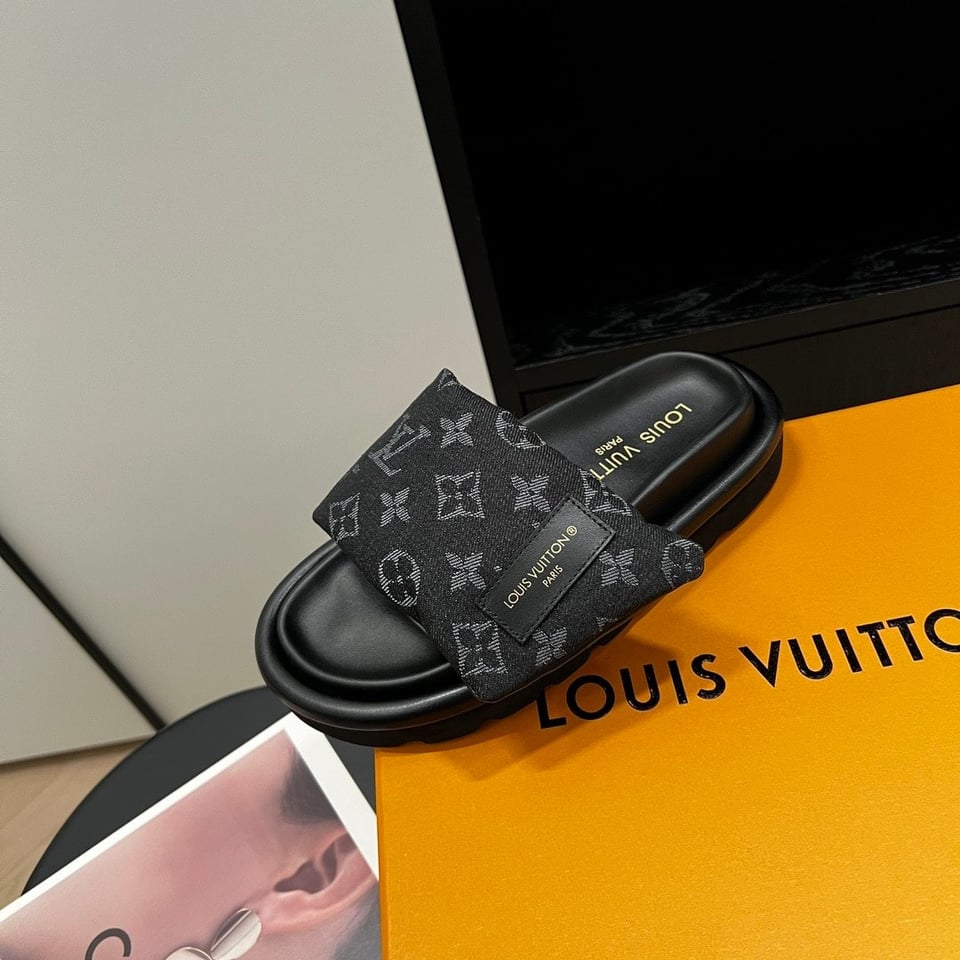 Louis Vuitton Pool Pillow Flat Comfort Mule Sandals Denim Grey 1Acj0J view 7