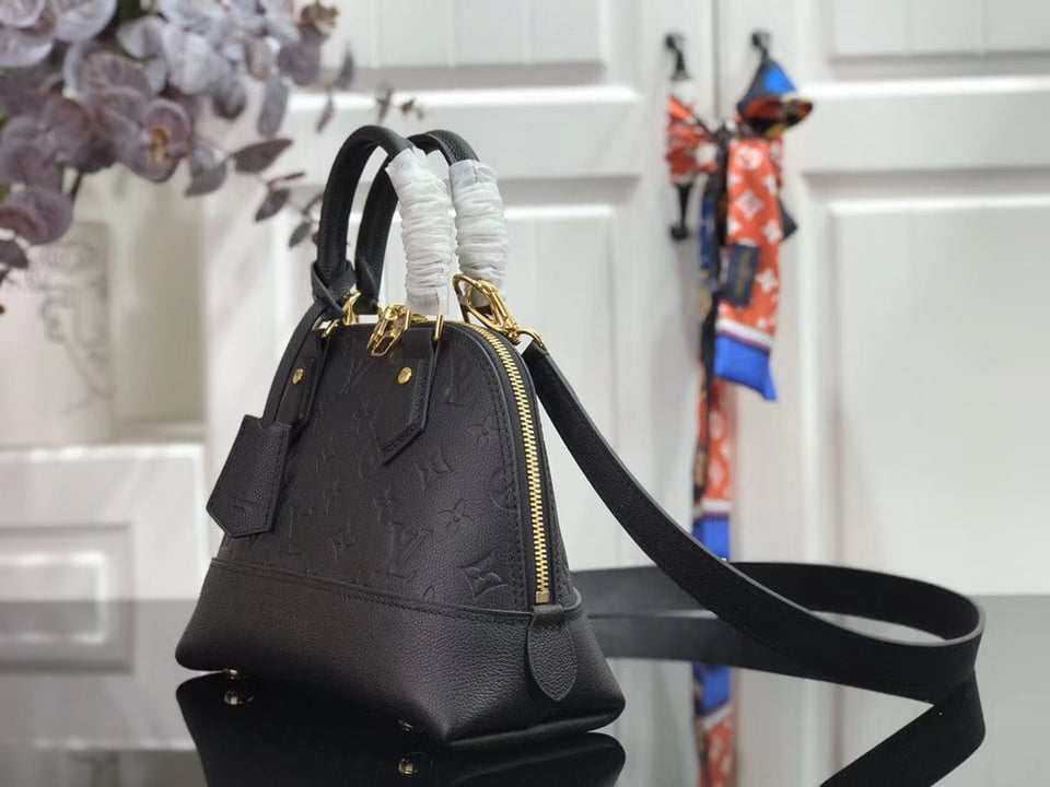 Louis Vuitton Neo Alma Bb 25Cm Black view 9