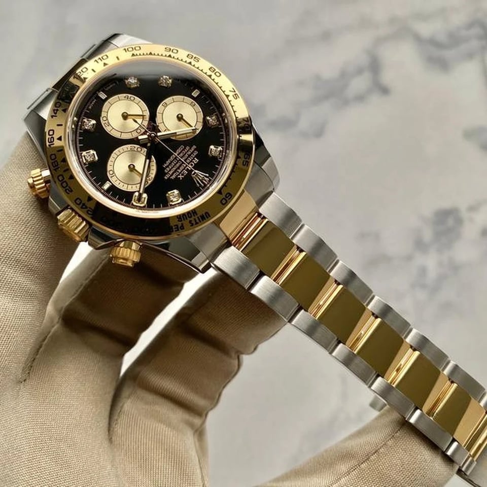 Rolex Daytona 40 mm Bright black Dial 126503 view 3