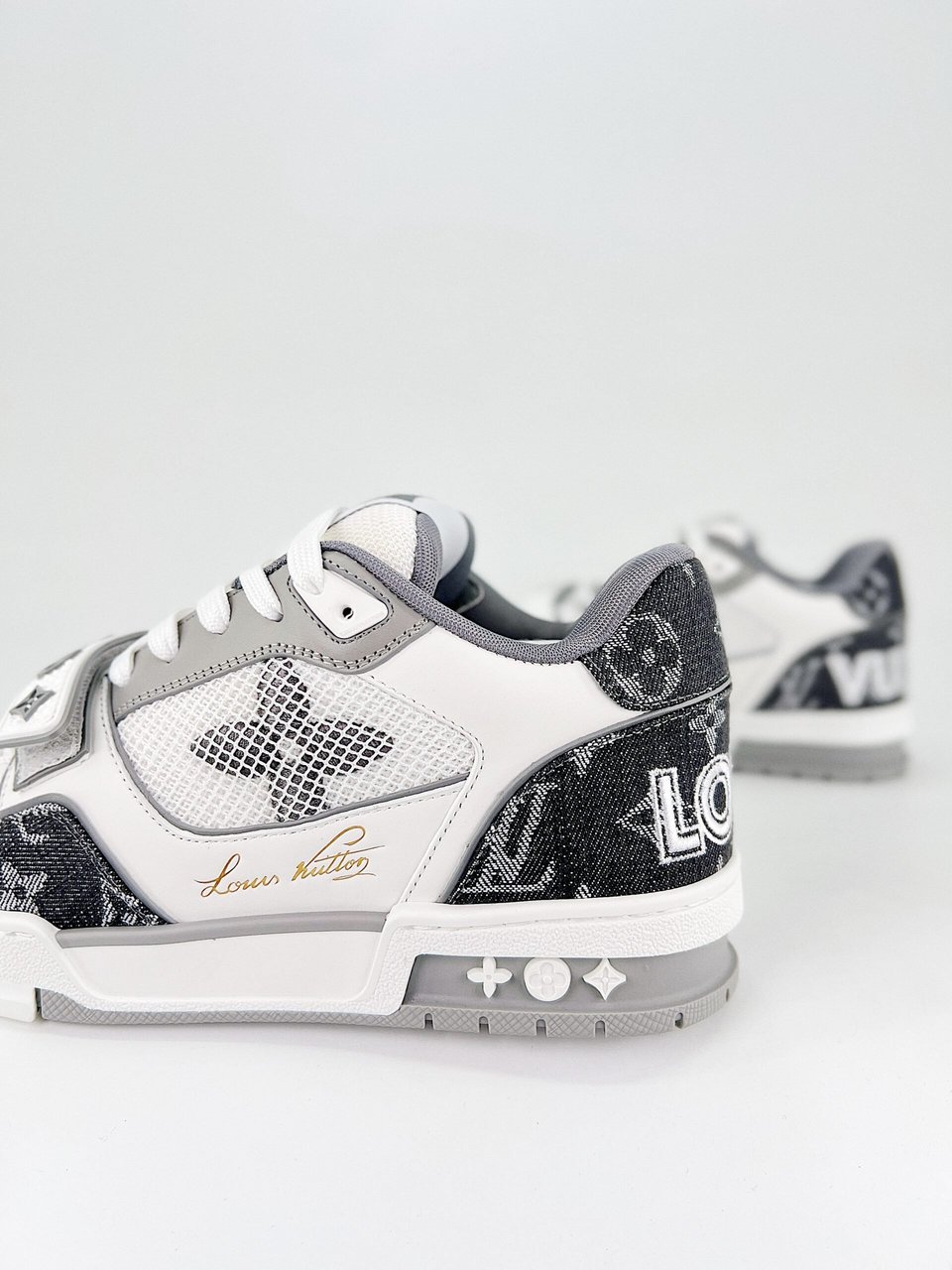 Louis Vuitton Lv Trainer Sneakers Grey 1Adf0U view 7
