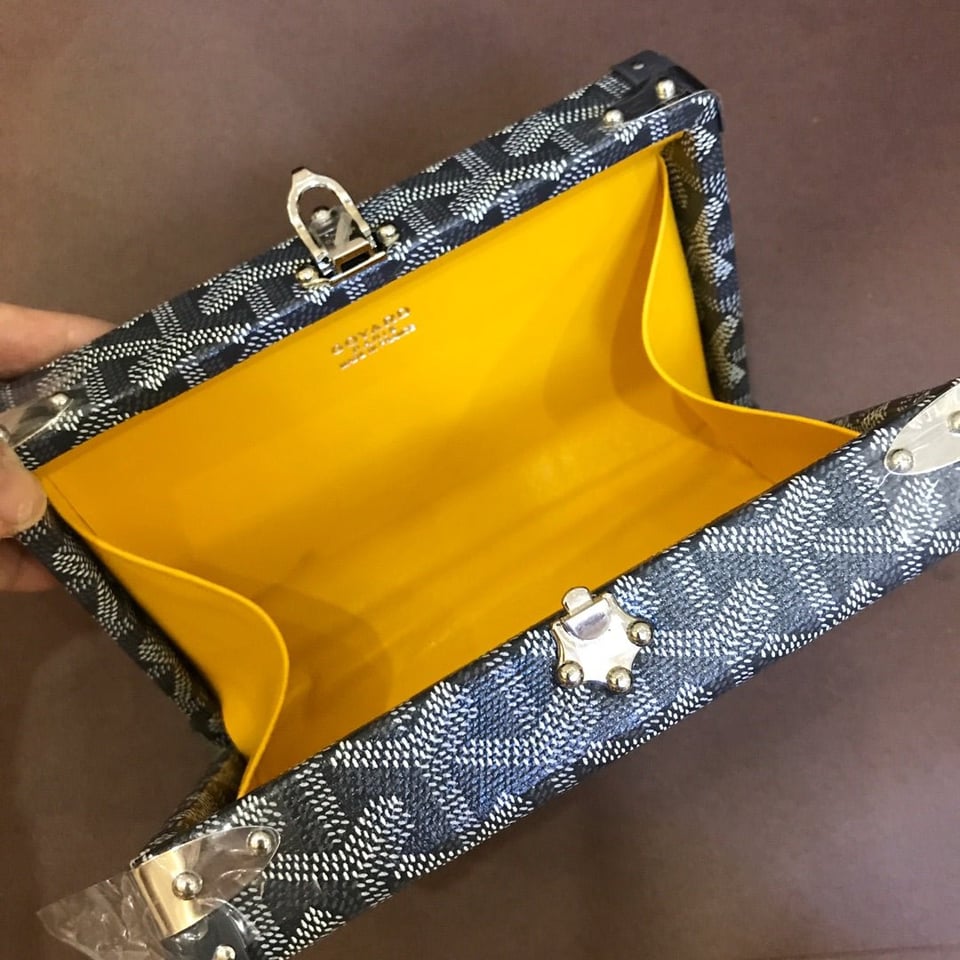 Goyard Minaudiere Trunk Bag 17Cm Grey Canvas view 9
