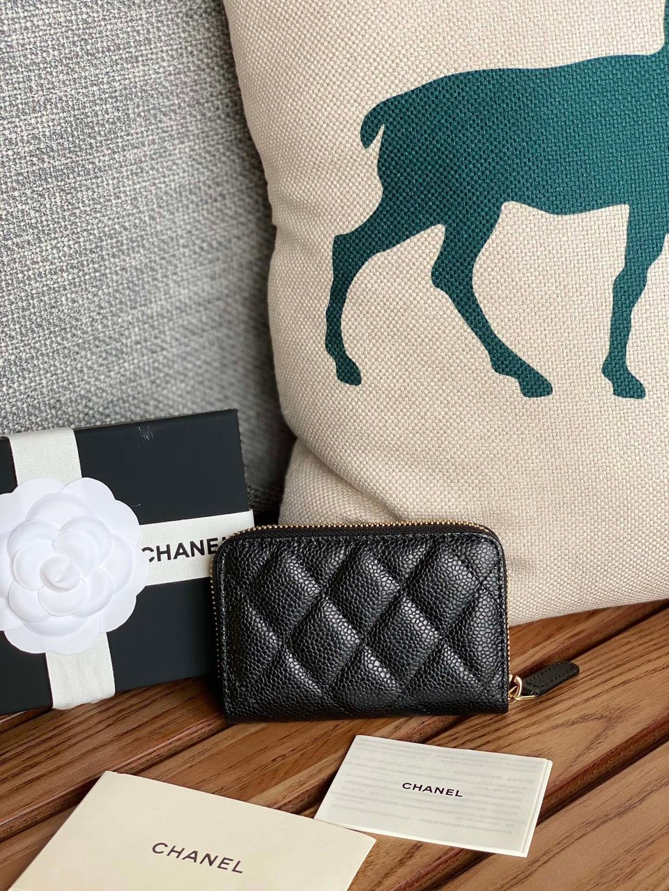 Chanel Zipped Wallet 7.5Cm Black Caviar Gold Hardware view 10